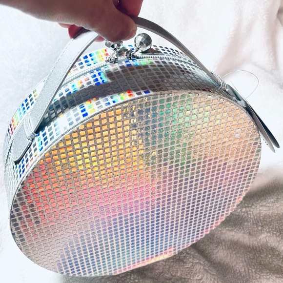 MAKEUP!  Ulta Beauty JoyBright Beauty Box – Disco Dreams Collection | NEW! 🪩💋 - Picture 5 of 15